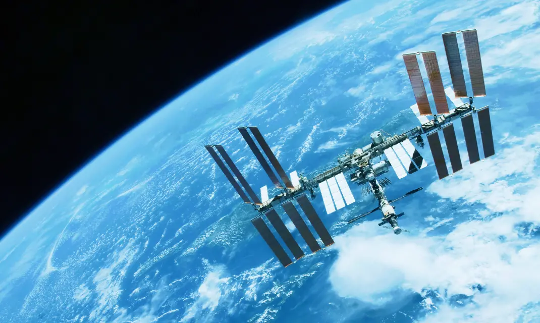 宇宙通信分野の画像